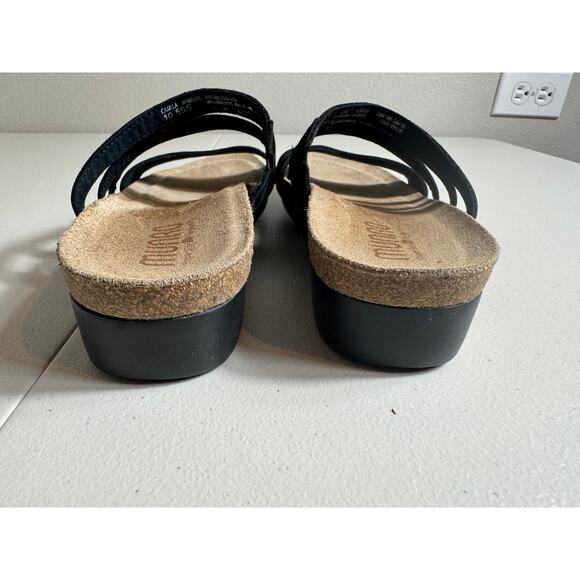 Munro Gamala women's sandals black suede strappy slide flat Sz 10.5 - Picture 6 of 8